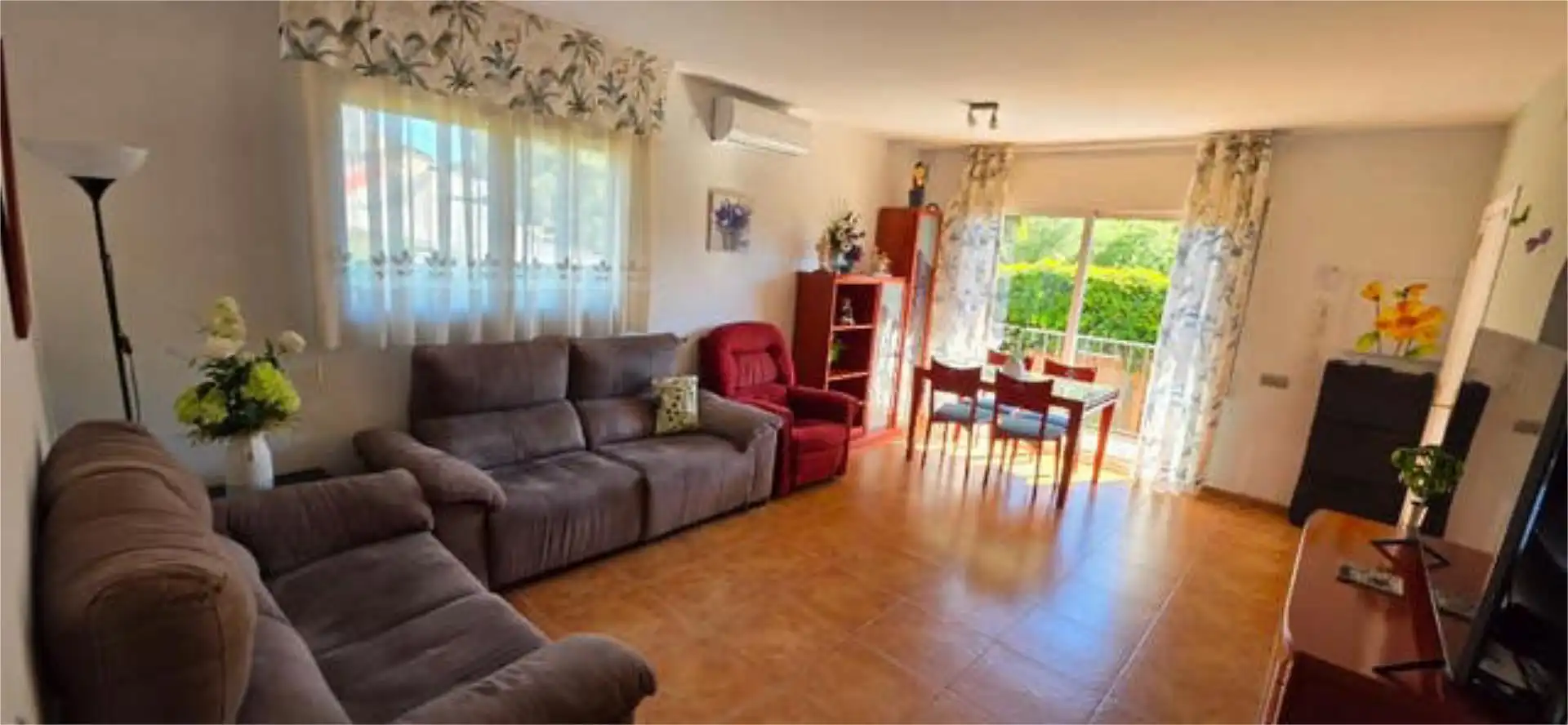 Casa adosada en Urbanización Oasis Park - Foto 5