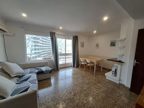 Estudio en avenida de Joan Miró, 15 - Foto 1