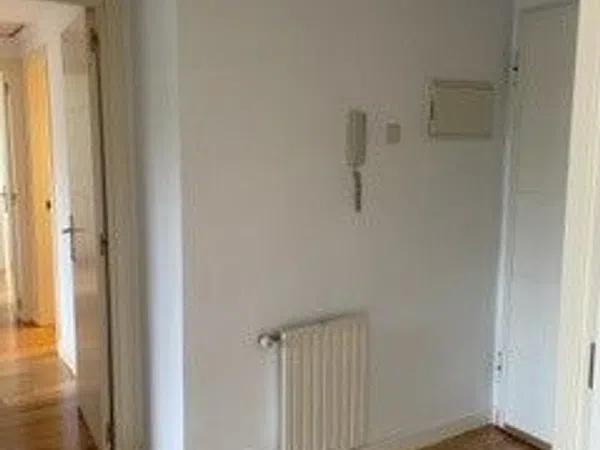 Piso en calle de Américo Castro, 94