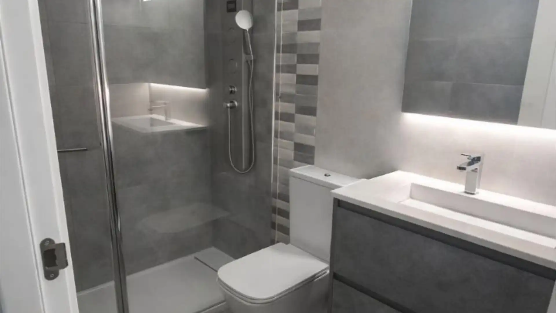 Piso en  Avenida del Golf 137 - Foto 17