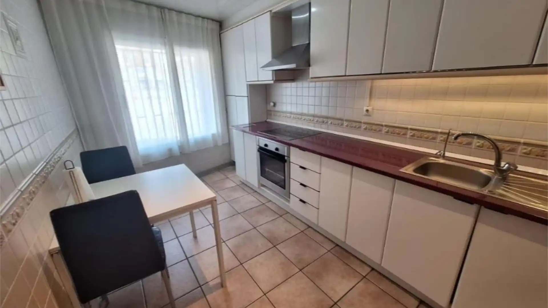 Casa adosada en  Carrer de Còrdova 242 - Foto 11