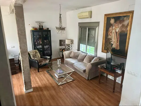 Chalet adosado en avenida Aeródromo de Tablada, 30