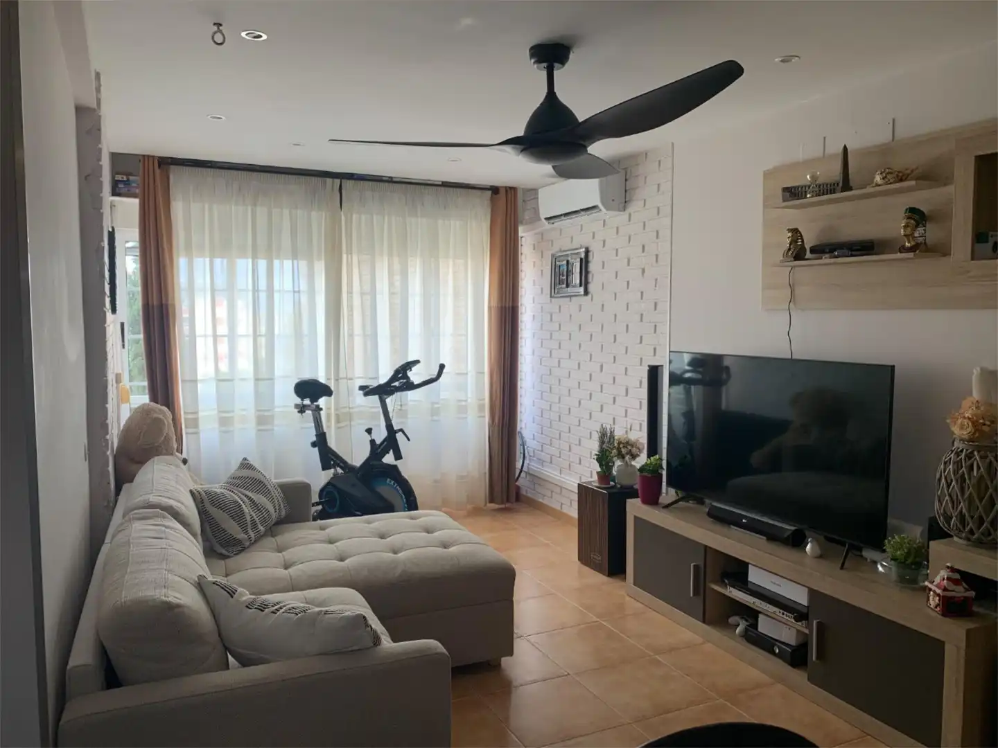 Piso en  Calle Pintor Pedro Camacho 5 - Foto 1