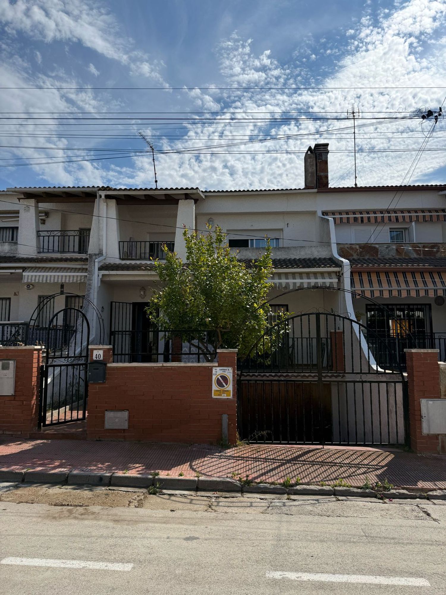 Chalet adosado en calle de les Basses, 40 - Foto 1