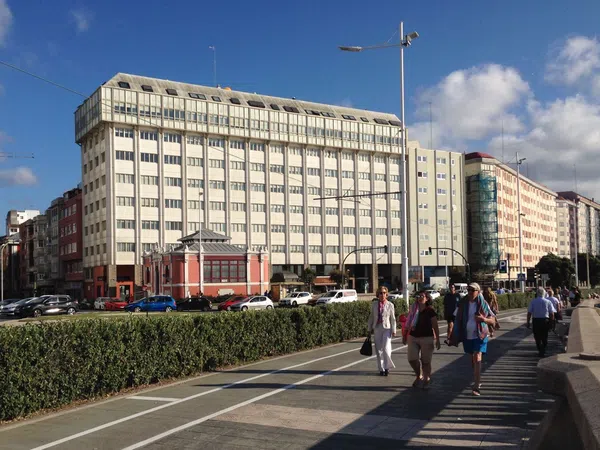 Piso en avenida de Pedro Barrié de la Maza, 12
