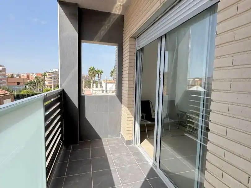 Piso en  Calle Campoamor 13 - Foto 3