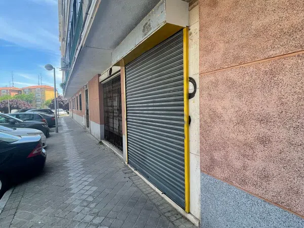 Local en Avenida de San Luis, 70, Pinar del Rey - Foto 1