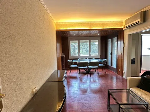 Piso en calle de Pau Claris, 184