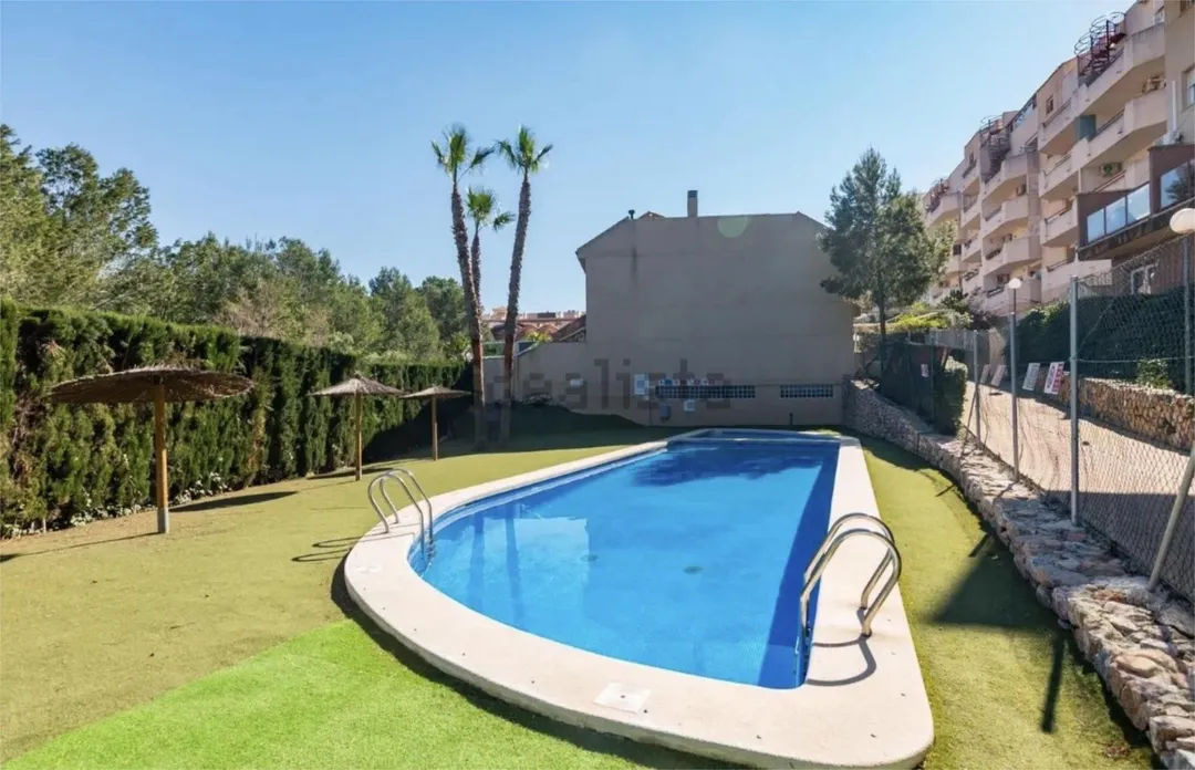 Piso en  Calle Castillo de Aledo 80 - Foto 12