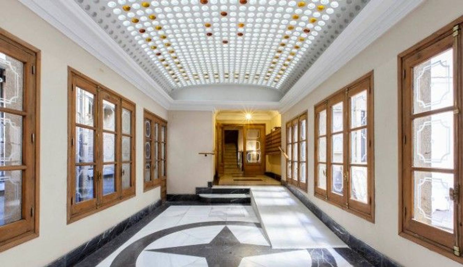 Piso en avenida de la Reina Victoria, 60