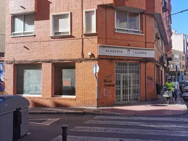 Local comercial en  Calle Jaime Segarra 18 - Foto 5