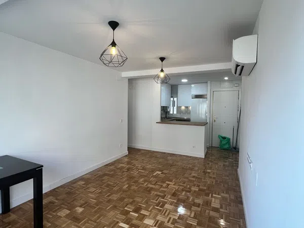 Piso en calle de Sarria, 54
