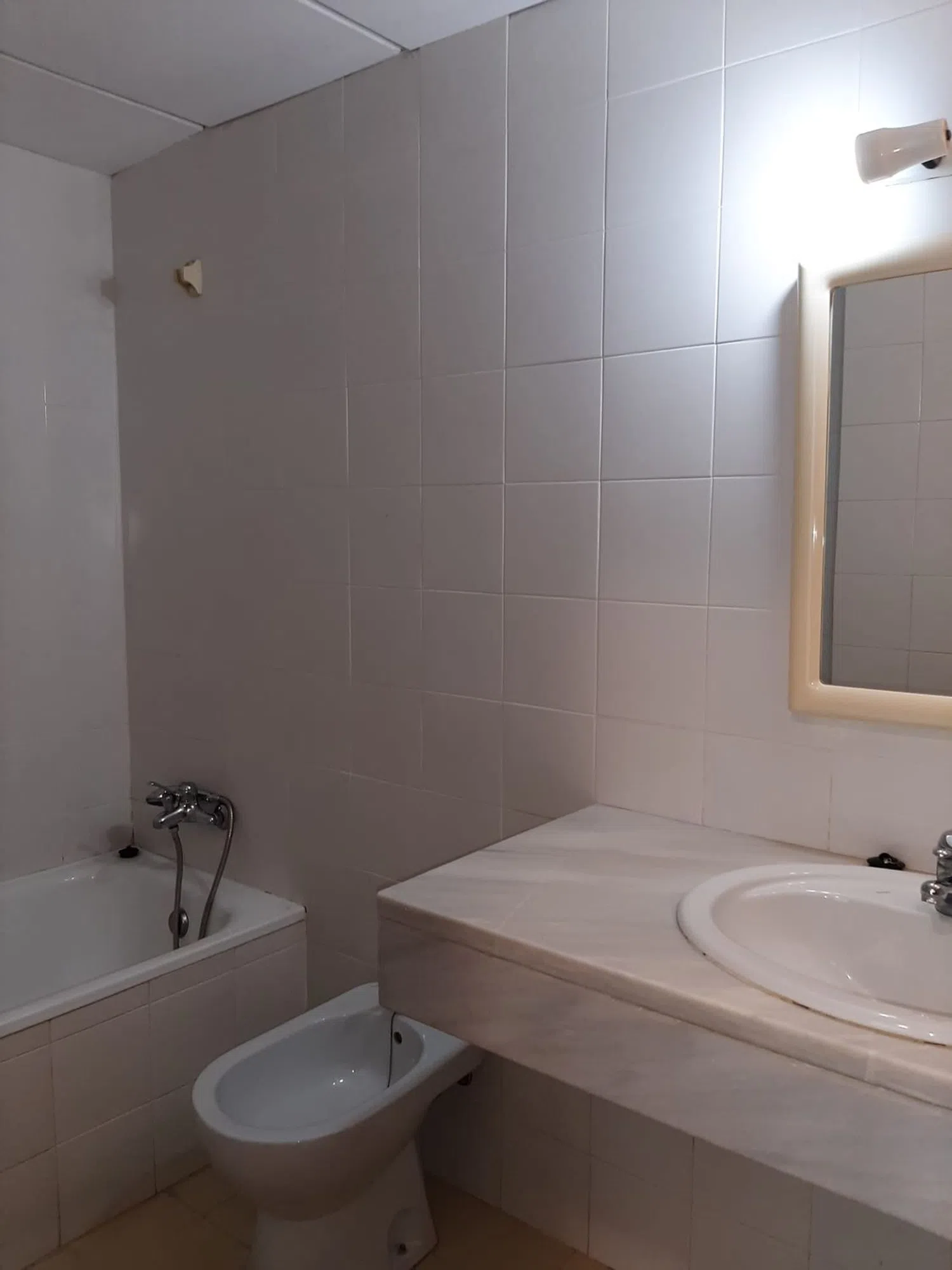 Piso en Barrio Buhaira - Huerta del Rey - Foto 6
