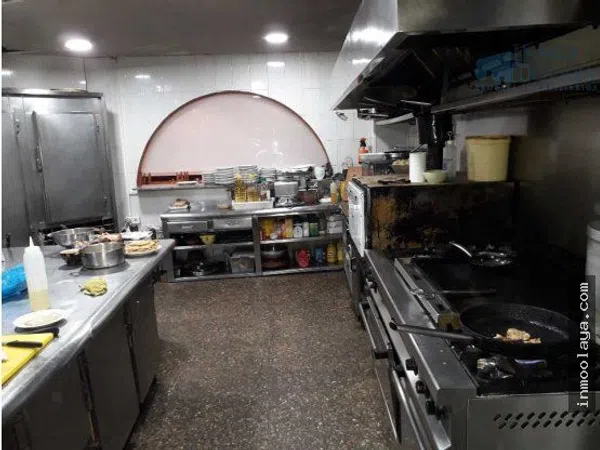Negocio en traspaso en Almeda - Foto 24