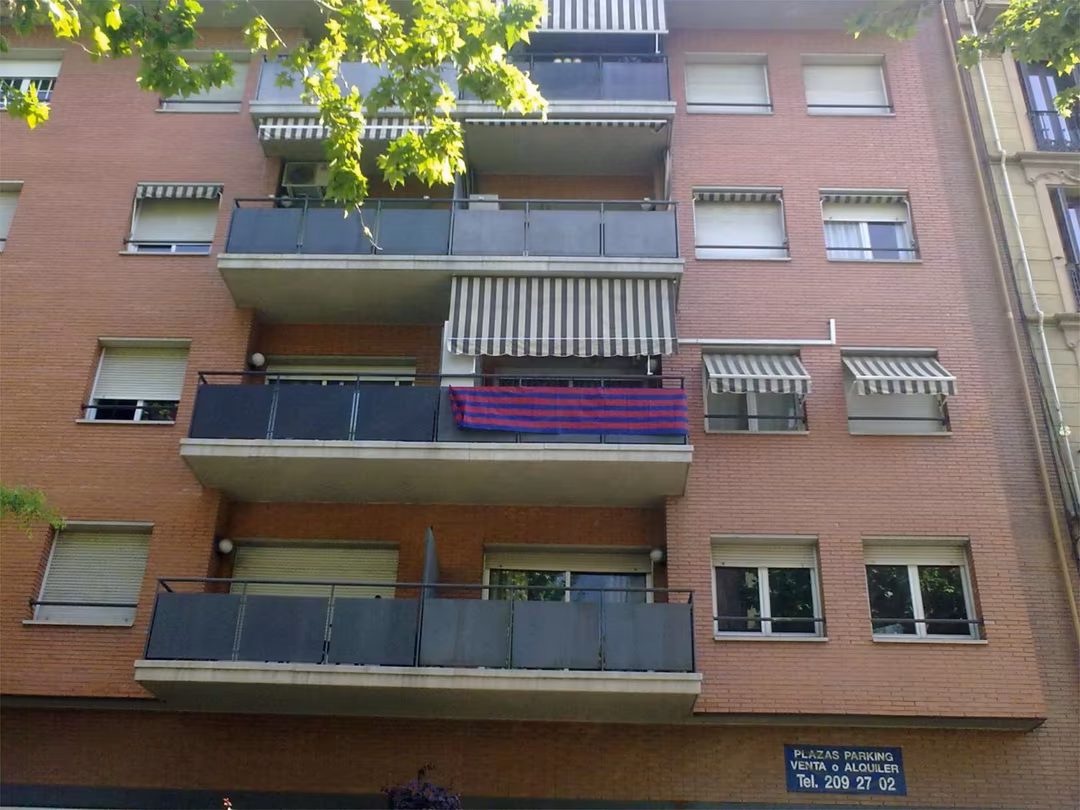 Piso en  Carrer de Sant Pere d'Abanto 4