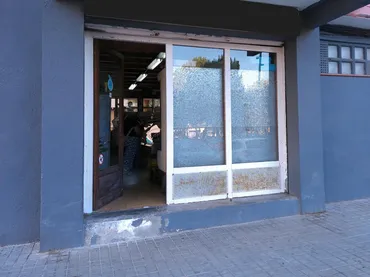 Local comercial en Sabadell - Foto 1