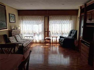 Apartamento en Avenida de los Reyes Católicos - Foto 1