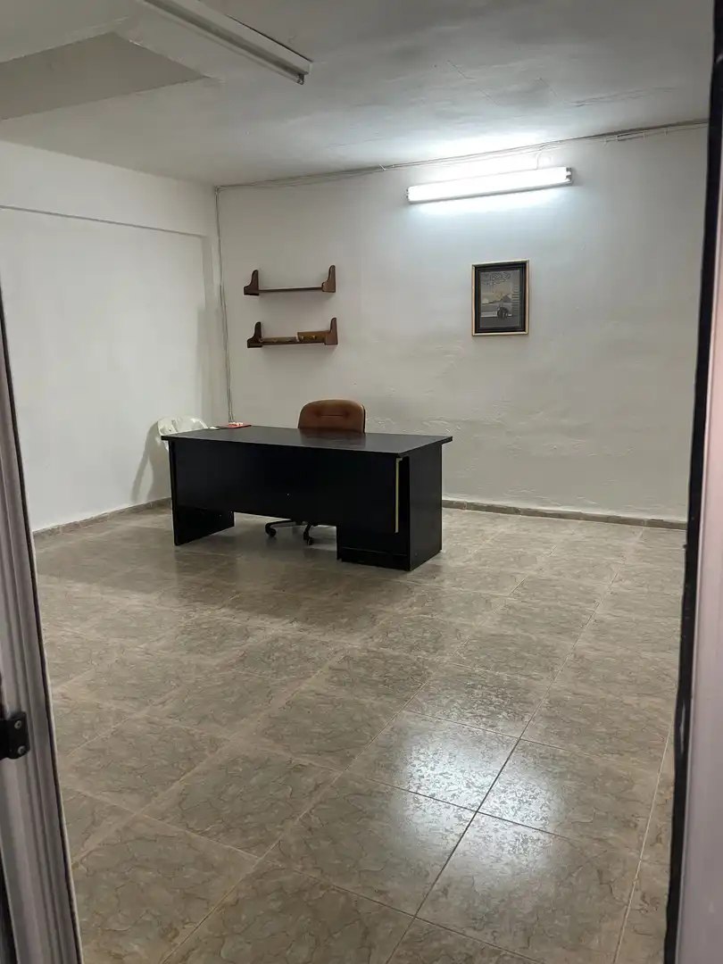 Planta baja en  Carrer de Jacinto Benavente 11 - Foto 4