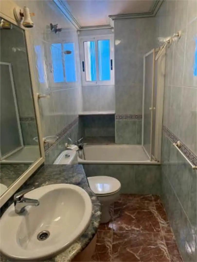 Piso en zona nueva - Foto 4