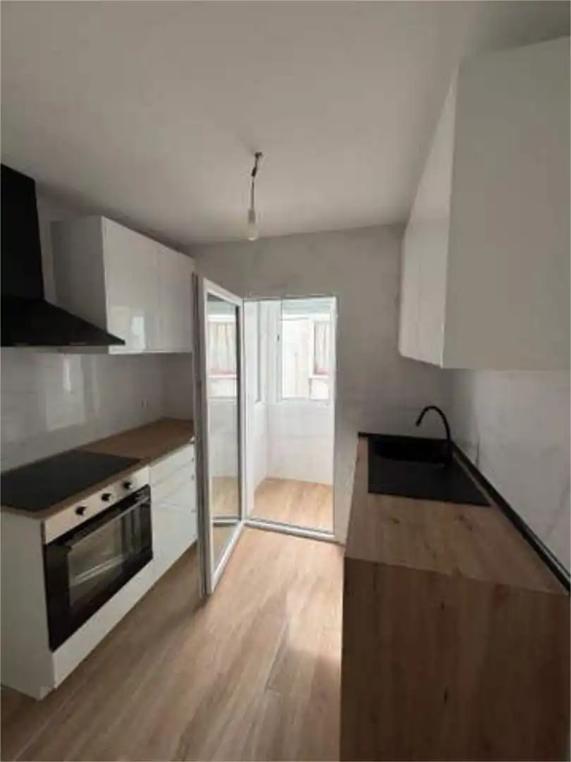 Piso en dos hermanas - Foto 6