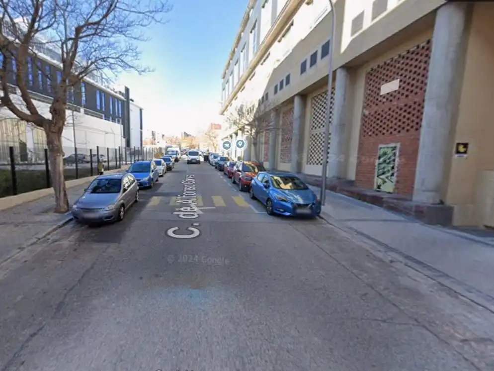 Local comercial en  Calle de Alfonso Gómez 17 - Foto 1