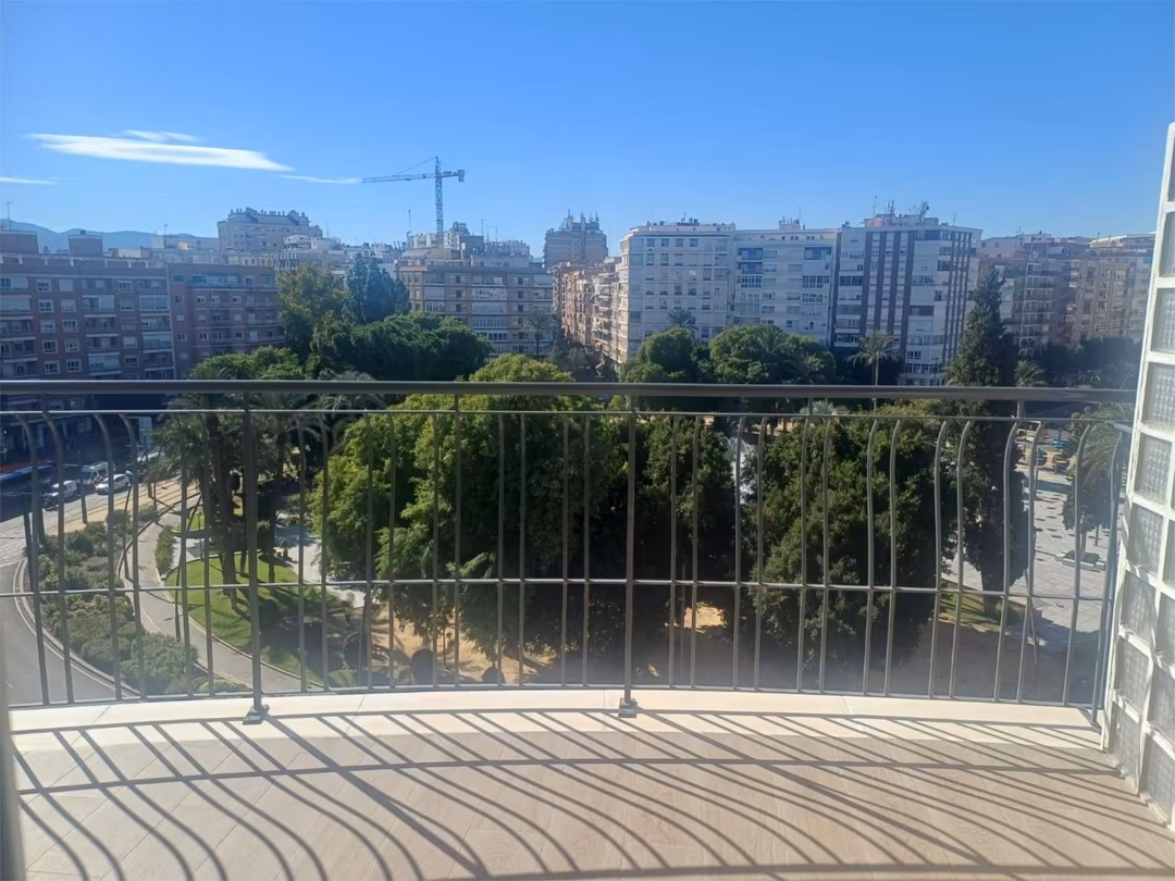 Piso en  Plaza Circular 12