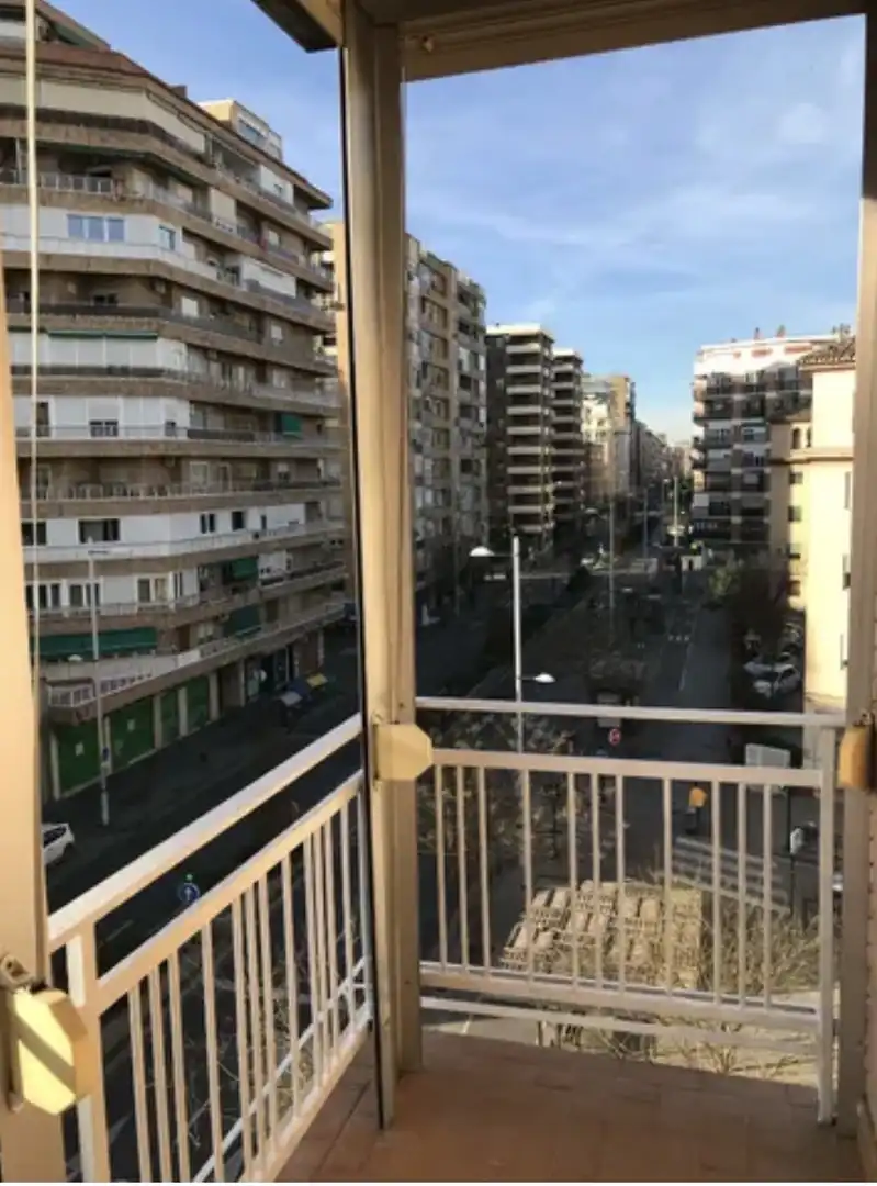 Piso en  Camino de Ronda 52 - Foto 5