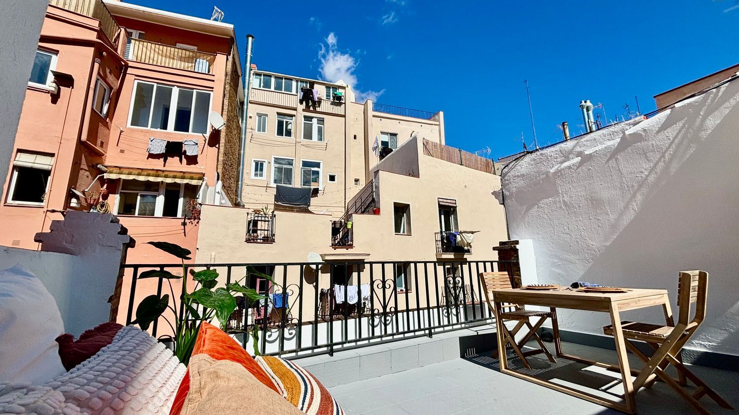 Ático en Barrio Sants - Foto 1