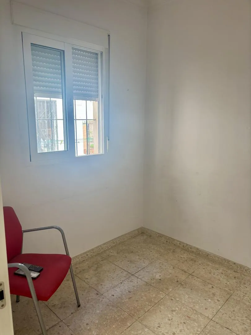 Planta baja en  Calle Lucía Van Dulken 30 - Foto 2