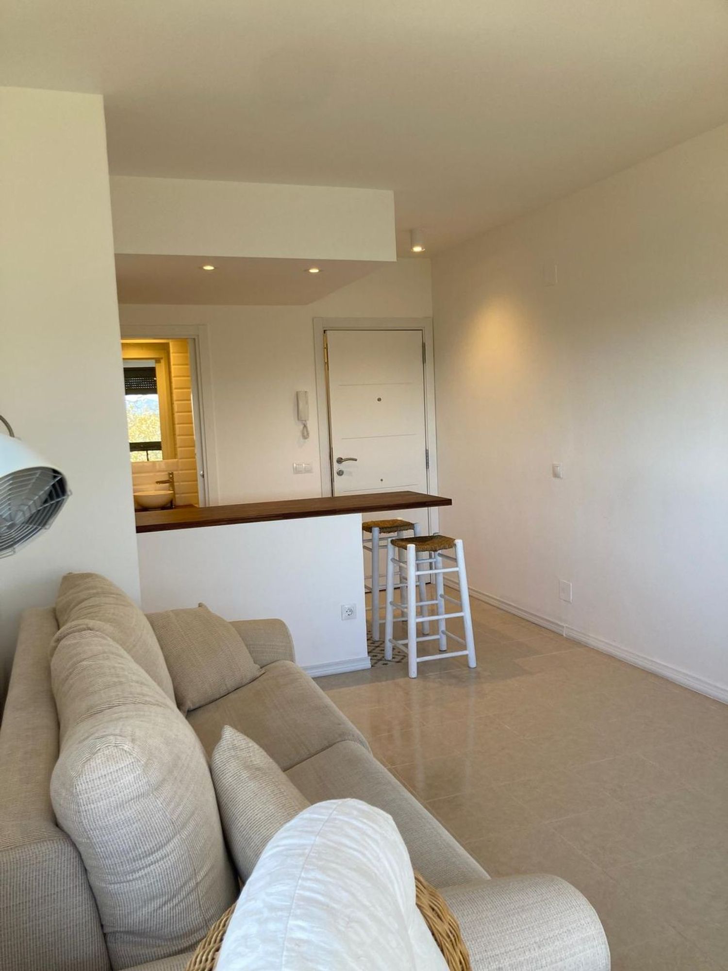 Estudio en de las Torres Nueva Andalucía s/n - Foto 3
