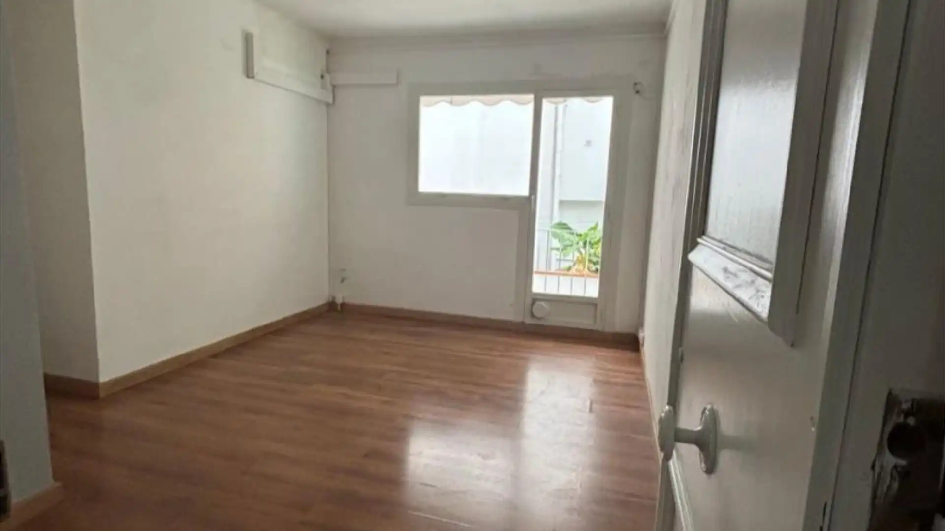 Piso en  Carrer de Josep Sangenís 46 - Foto 52