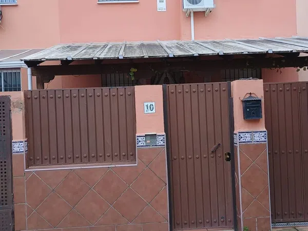 Chalet pareado en calle La Palma, 10