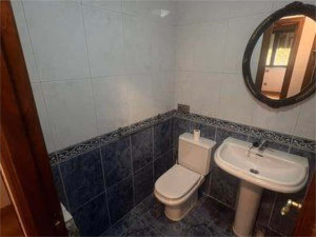 Piso en  Avenida de los Comuneros 77 - Foto 11