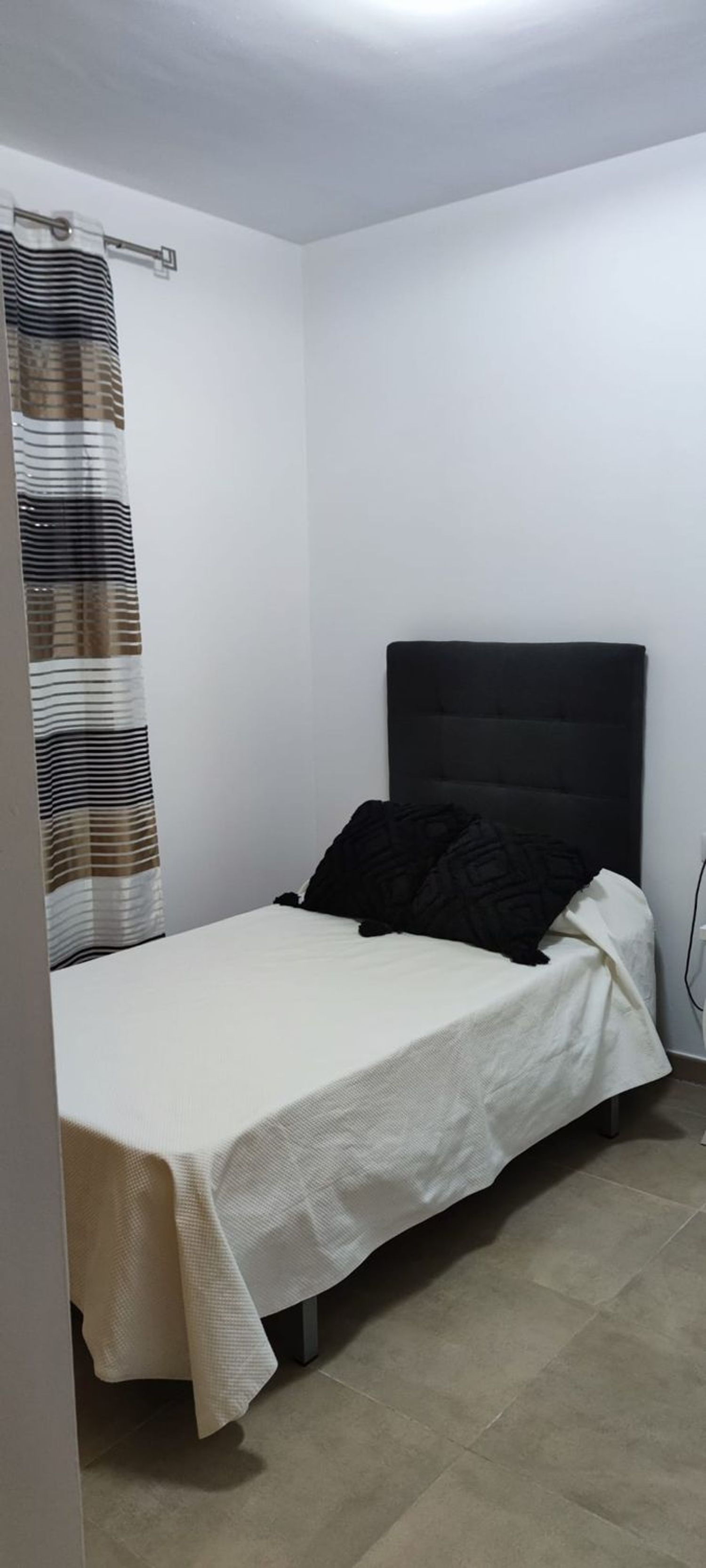 Chalet adosado en Calle Pintor Antonio Valdes, 28, Camino Algarrobo - Las Arenas - Foto 17