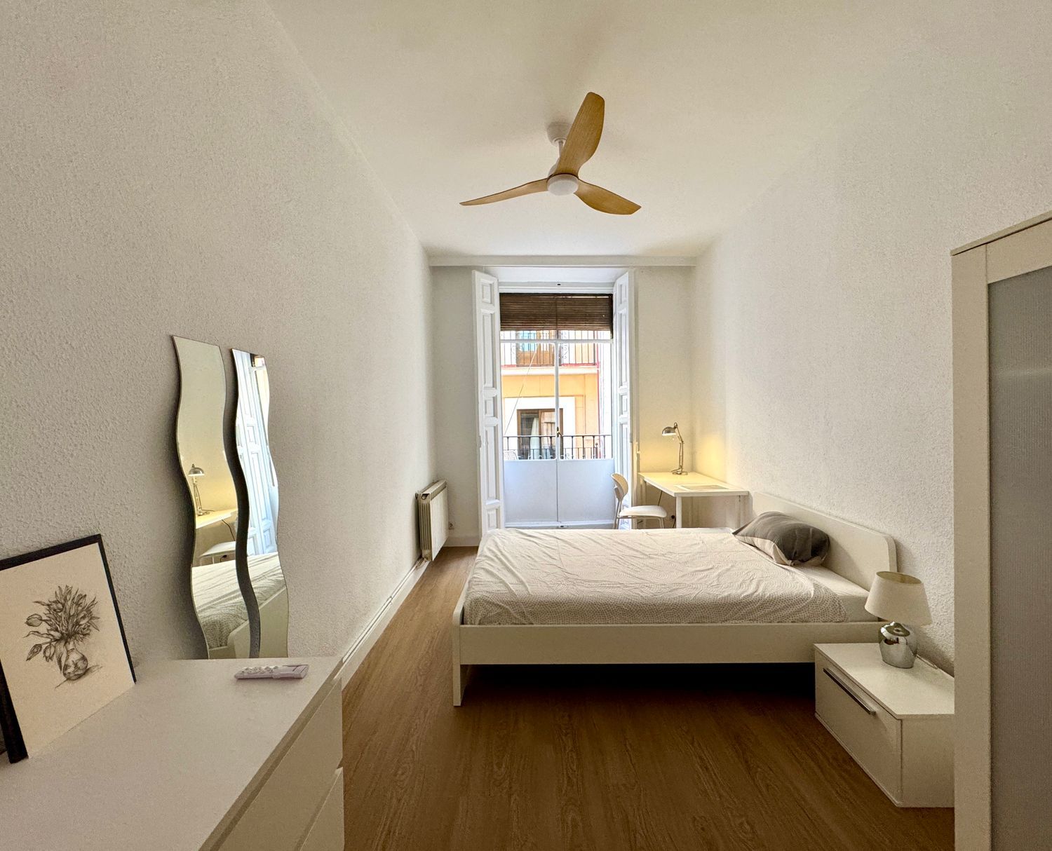 Piso en calle del Mesón de Paredes, 10 - Foto 2