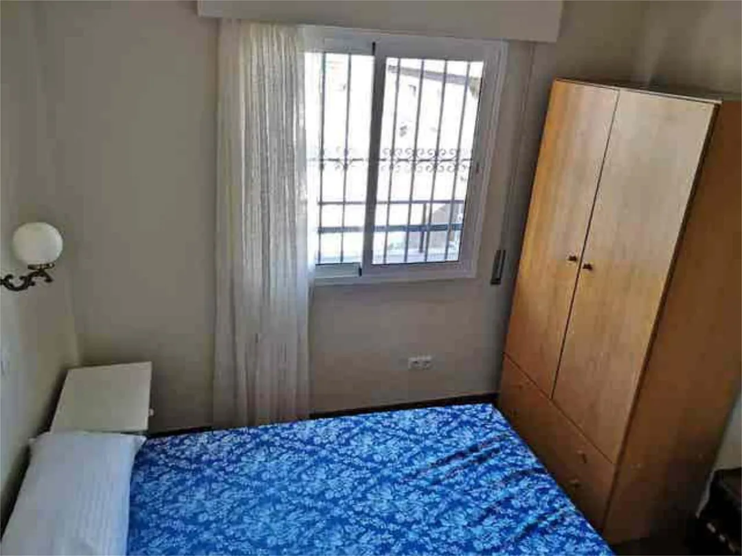 Apartamento en centro cultural Pablo picaso - Foto 3