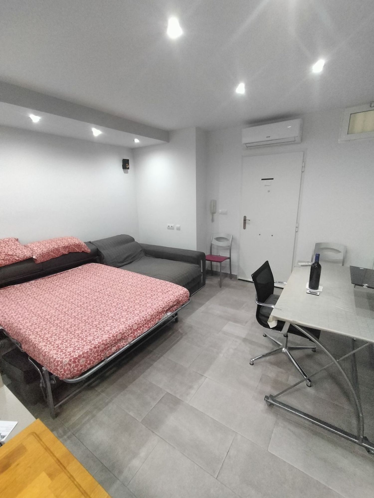 Estudio en avenida de l'Amerador, 7 - Foto 3