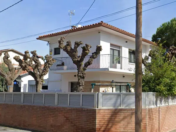Casa independiente en calle de Sevilla, 48