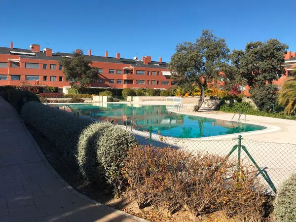 Piso en Encinar de los Reyes - Foto 25