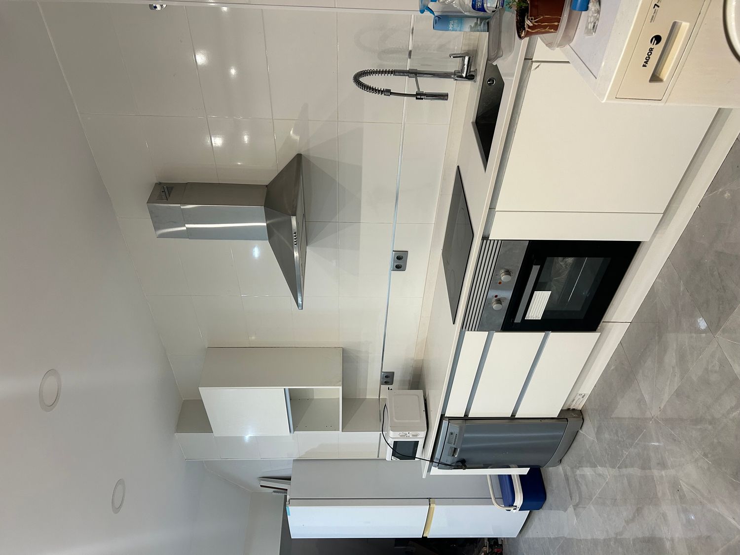 Piso en calle Julio Verne, 8 - Foto 1