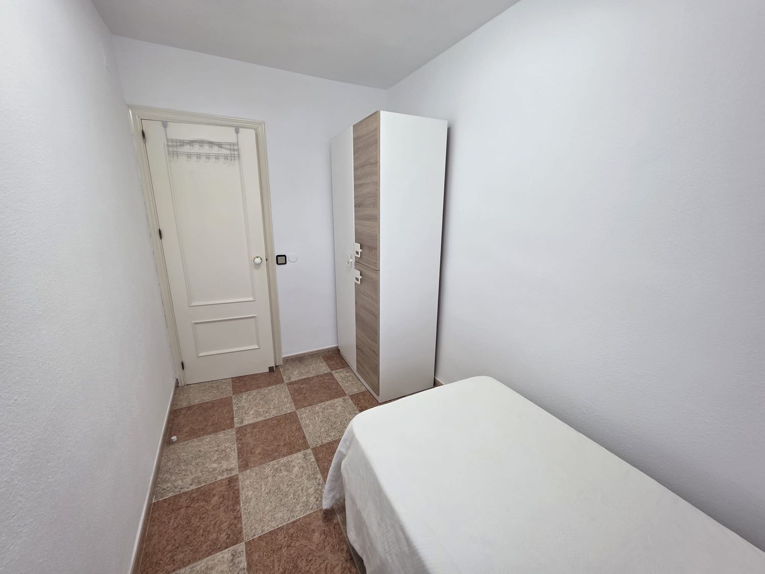 Piso en Plaza Valentin Ortigosa, 3, Los Guindos - Parque Mediterráneo - Santa Paula - Foto 16