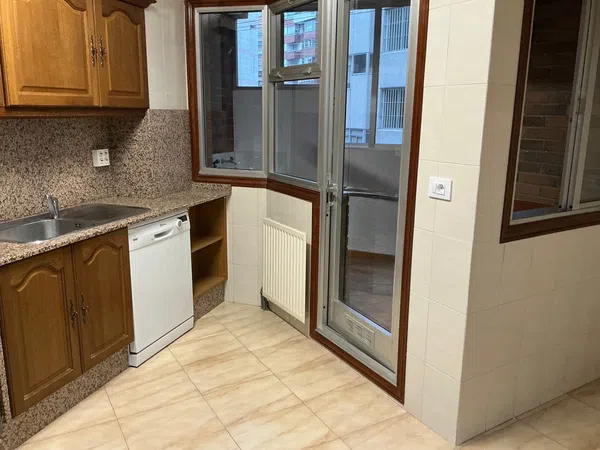 Piso en calle Pintor Laxeiro, 16 - Foto 4