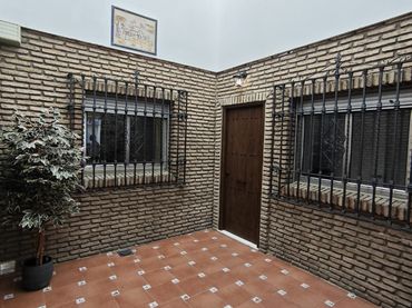Casa adosada en  Avenida de Andalucía 1 - Foto 1