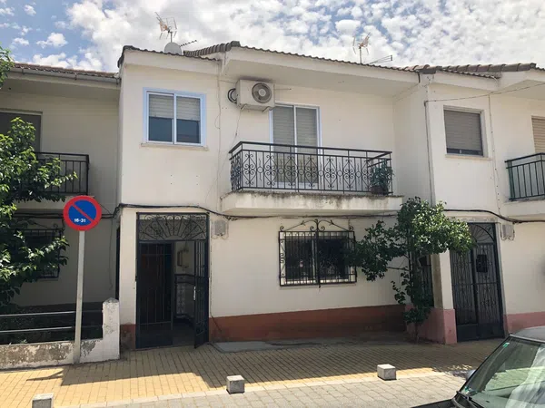 Chalet adosado en Calle Jardín, 13 - Foto 1