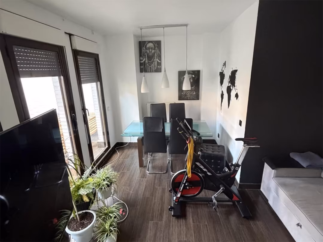 Piso en  Calle de María Sevilla Diago 36 - Foto 4