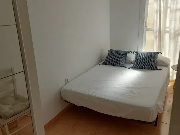 Chalet adosado en Cruz Roja - Capuchinos - Foto 4