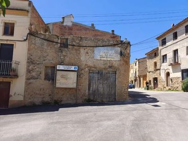 Planta baja en  Carrer Montblanc 1 - Foto 1