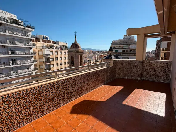 Ático en Plaza San Sebastián, 5, Centro-Rambla, Centro-Rambla - Foto 1