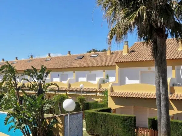Chalet adosado en Calle Mar Càspia, 34 - Foto 2