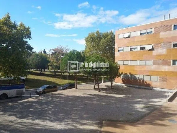 Piso en Zona Avenida Europa - Foto 2